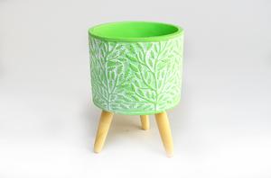 Miska na drevených nôžkach